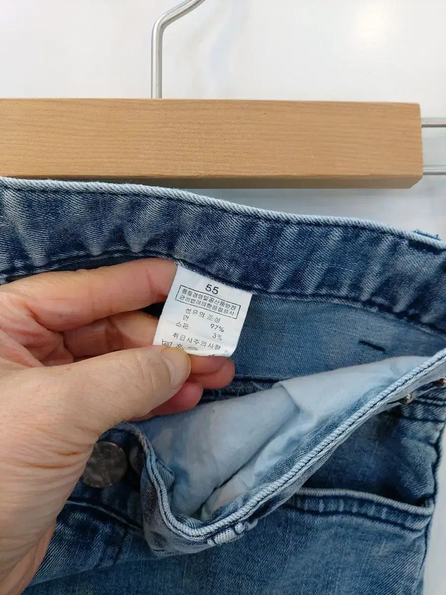 オブジェ刺繍 ビーズ装飾 デニムパンツ 55 - メルカリ