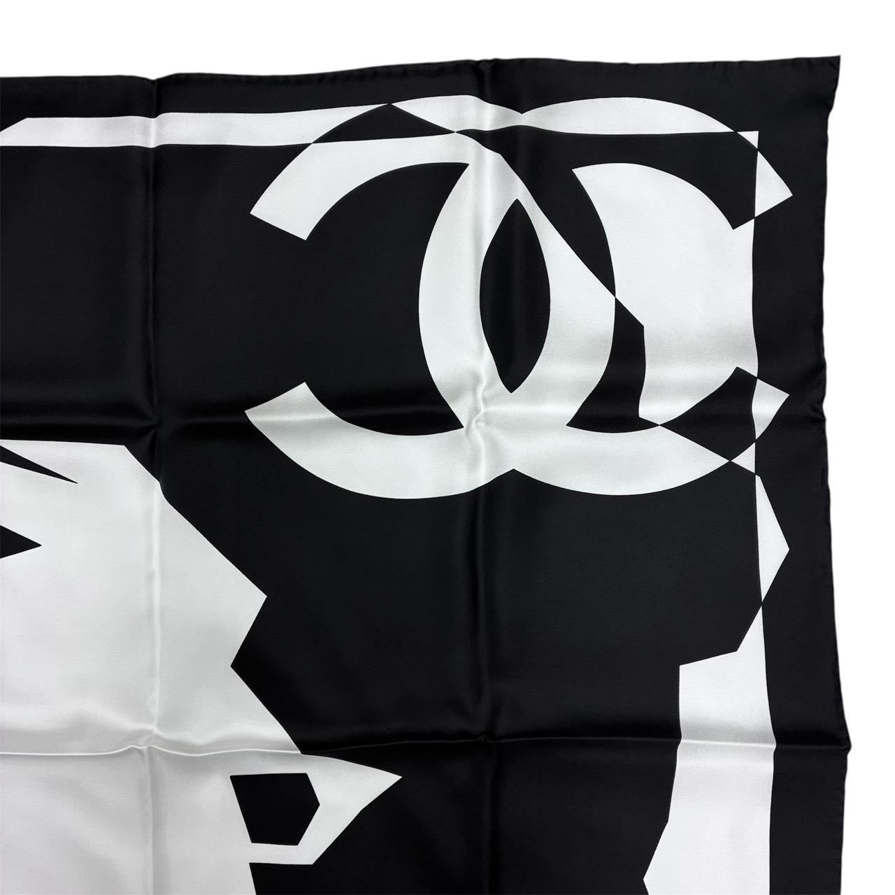 CHANEL シャネル マドモアゼル シルクスカーフ ココシャネル 大判 新品同様 CHANEL シャネル シルク％ 2022年 大判 スカーフ ココマーク
