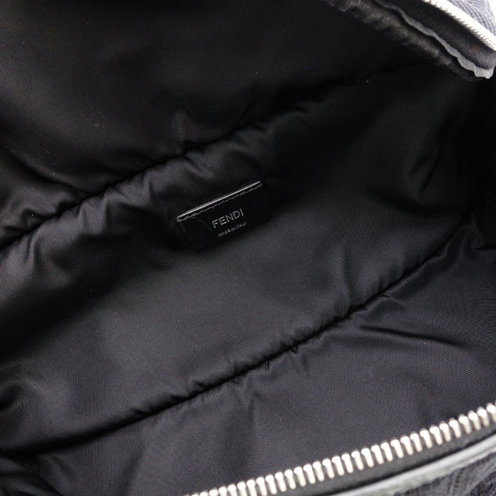 フェンディ FENDI ズッカ エンボス ボディバッグ ブラック ウエスト