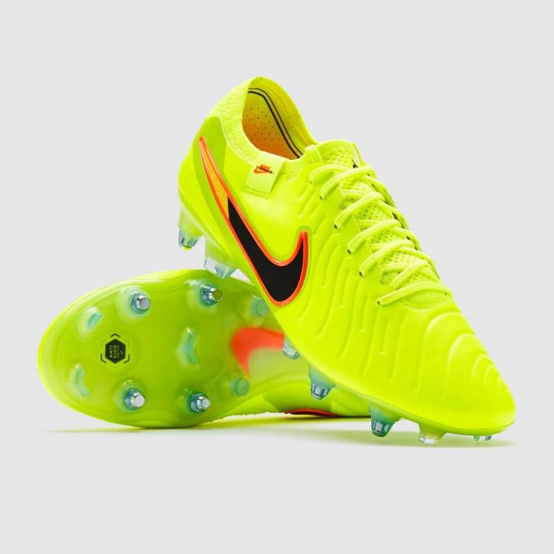 送料無料・匿名配送】28cm サッカースパイク ナイキ ティエンポ 