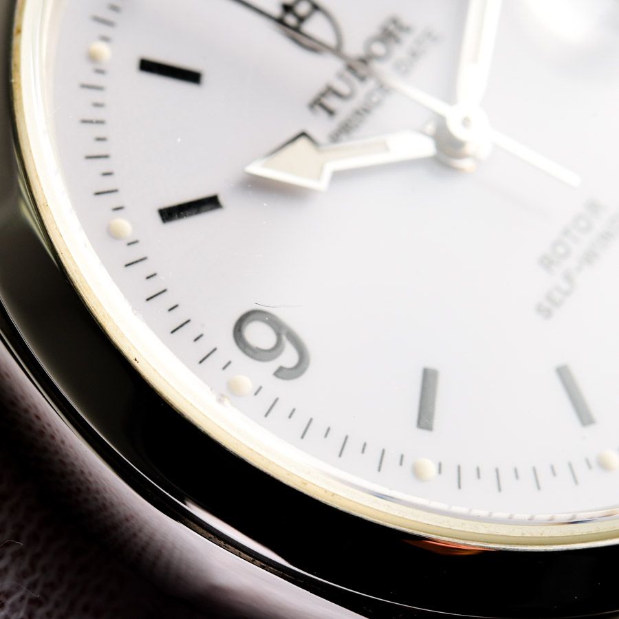 TUDOR チューダー