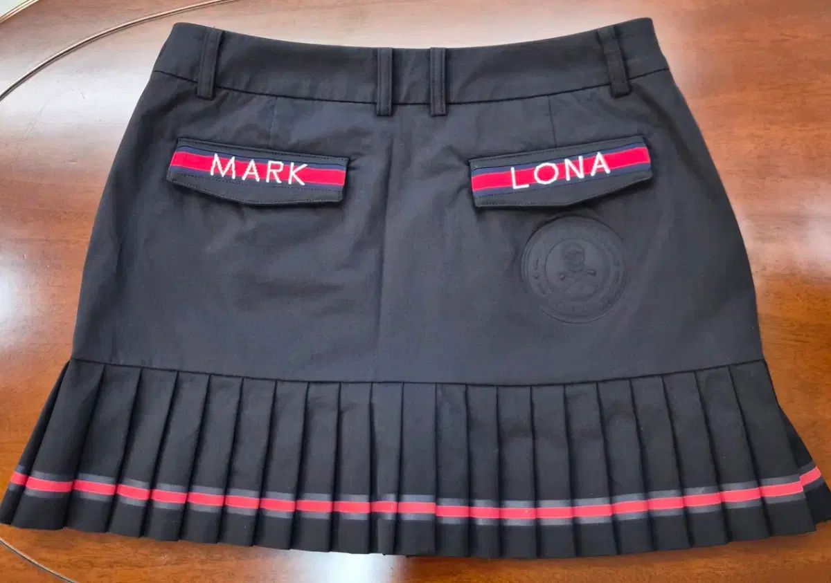 MARK & LONA マークアンドロナ ゴルフ スカート 38 ネイビー - メルカリ