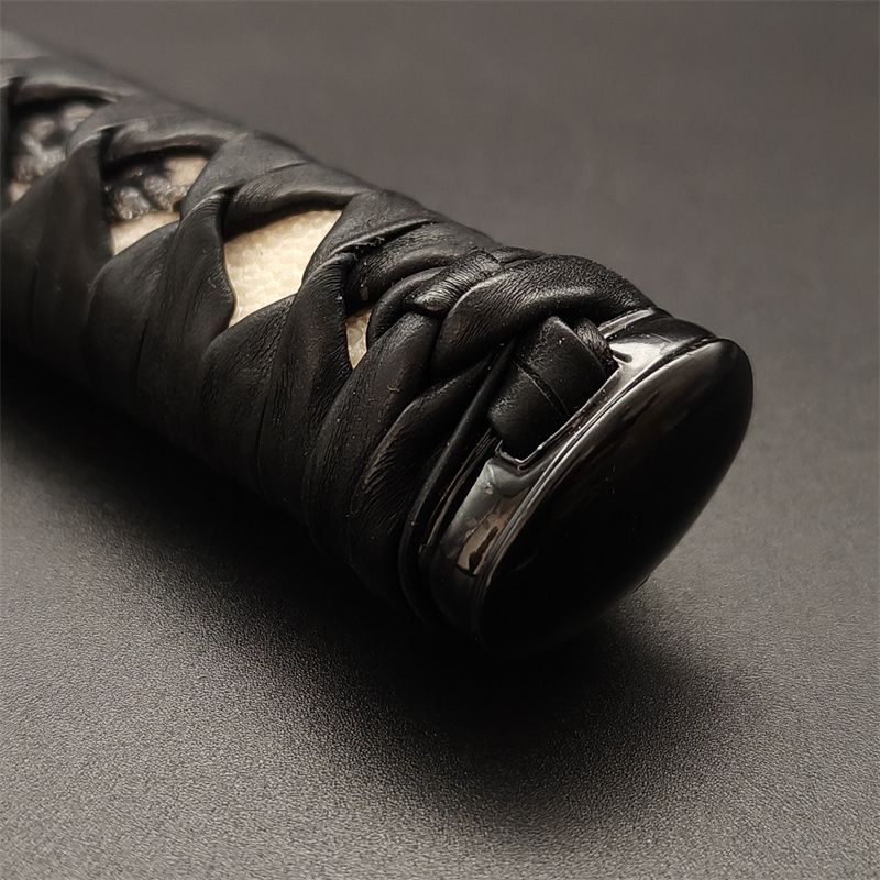 日本刀柄 黒目縁頭 龍目貫 pbz01 日本刀装具 新品 全長約26CM 本鮫皮