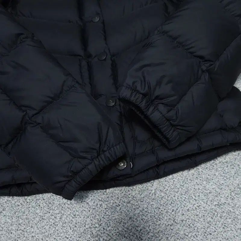   ブラックダウンジャケット XS/TP XS/TP ザノースフェイス ダウン アウター - メルカリ