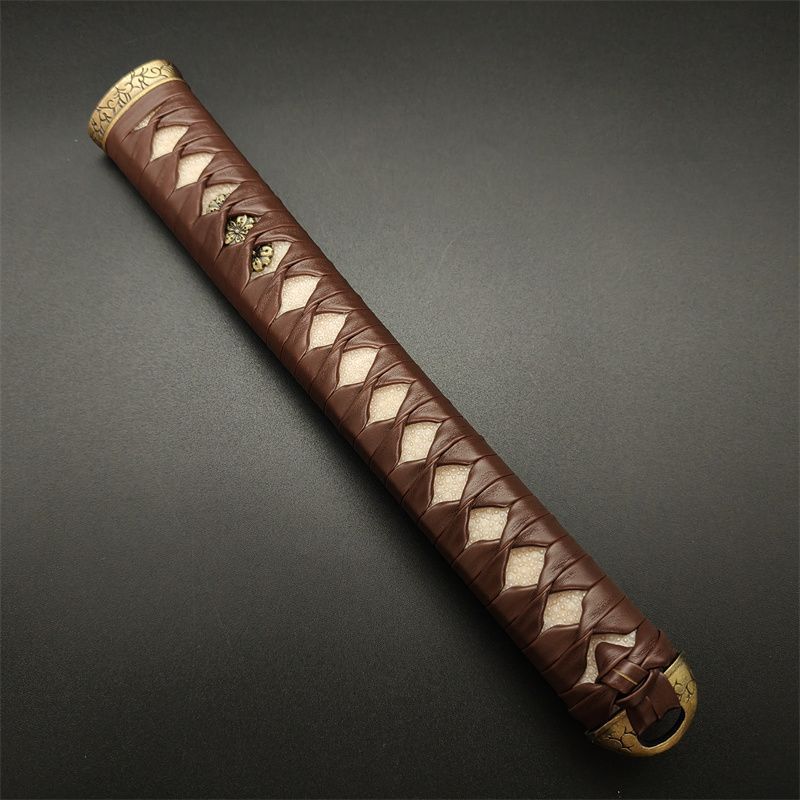 日本刀柄 唐草縁頭 桜目貫 pbz42 日本刀装具 新品 全長約26CM 本鮫皮