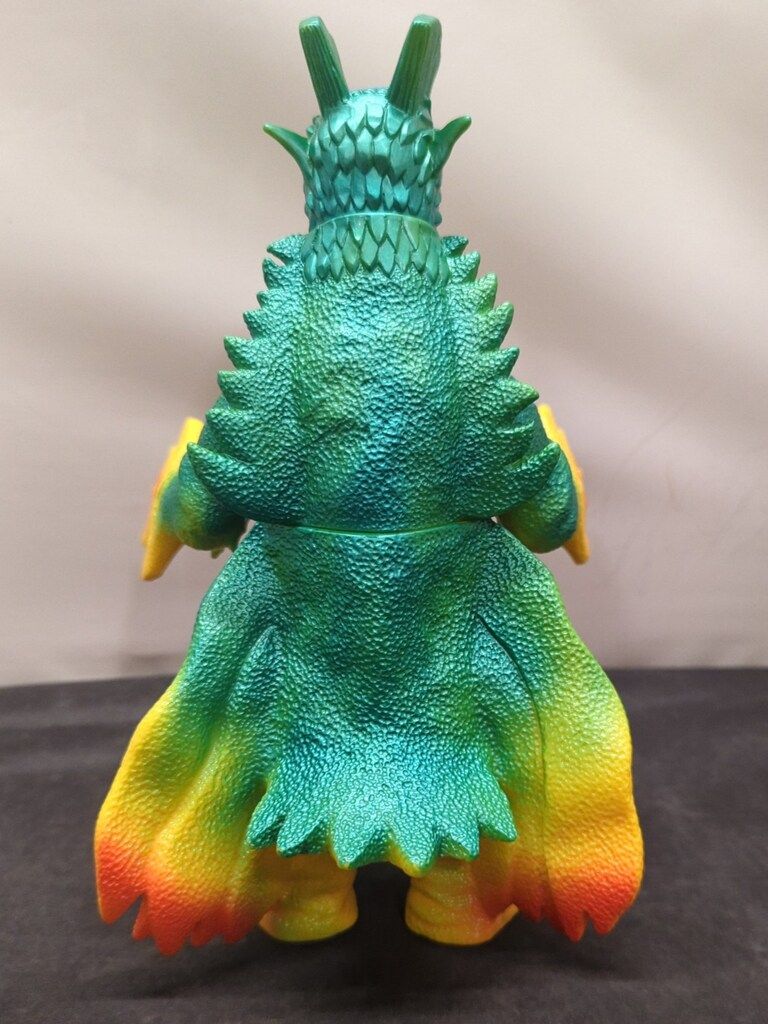 円谷コミュケンーションズ 怪獣郷/ウルトラマンA ドラゴリー 黄色成型