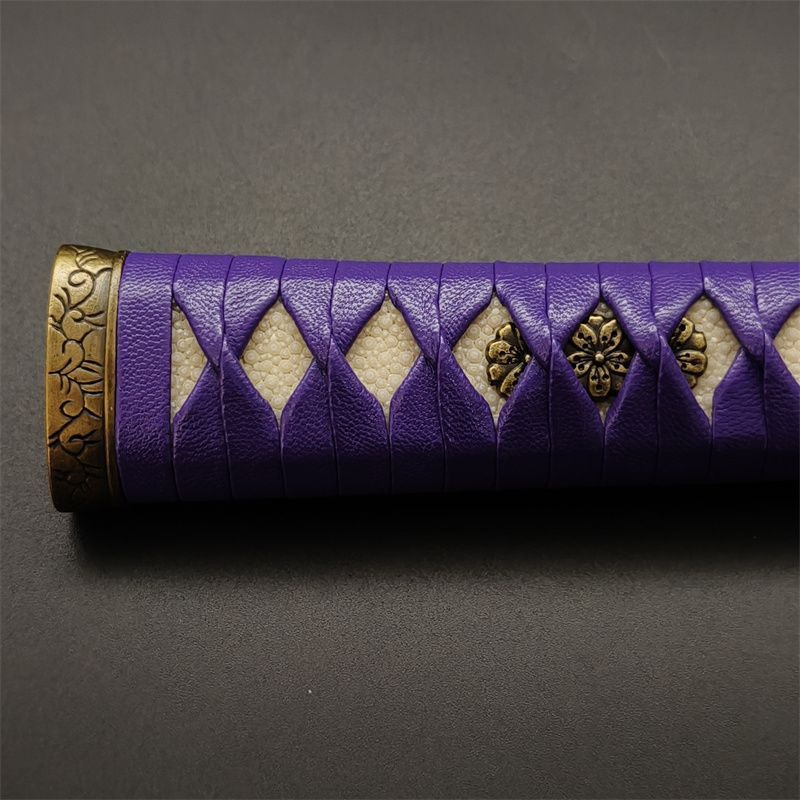日本刀柄 唐草縁頭 桜目貫 pbz16 日本刀装具 新品 全長約26CM 本鮫皮