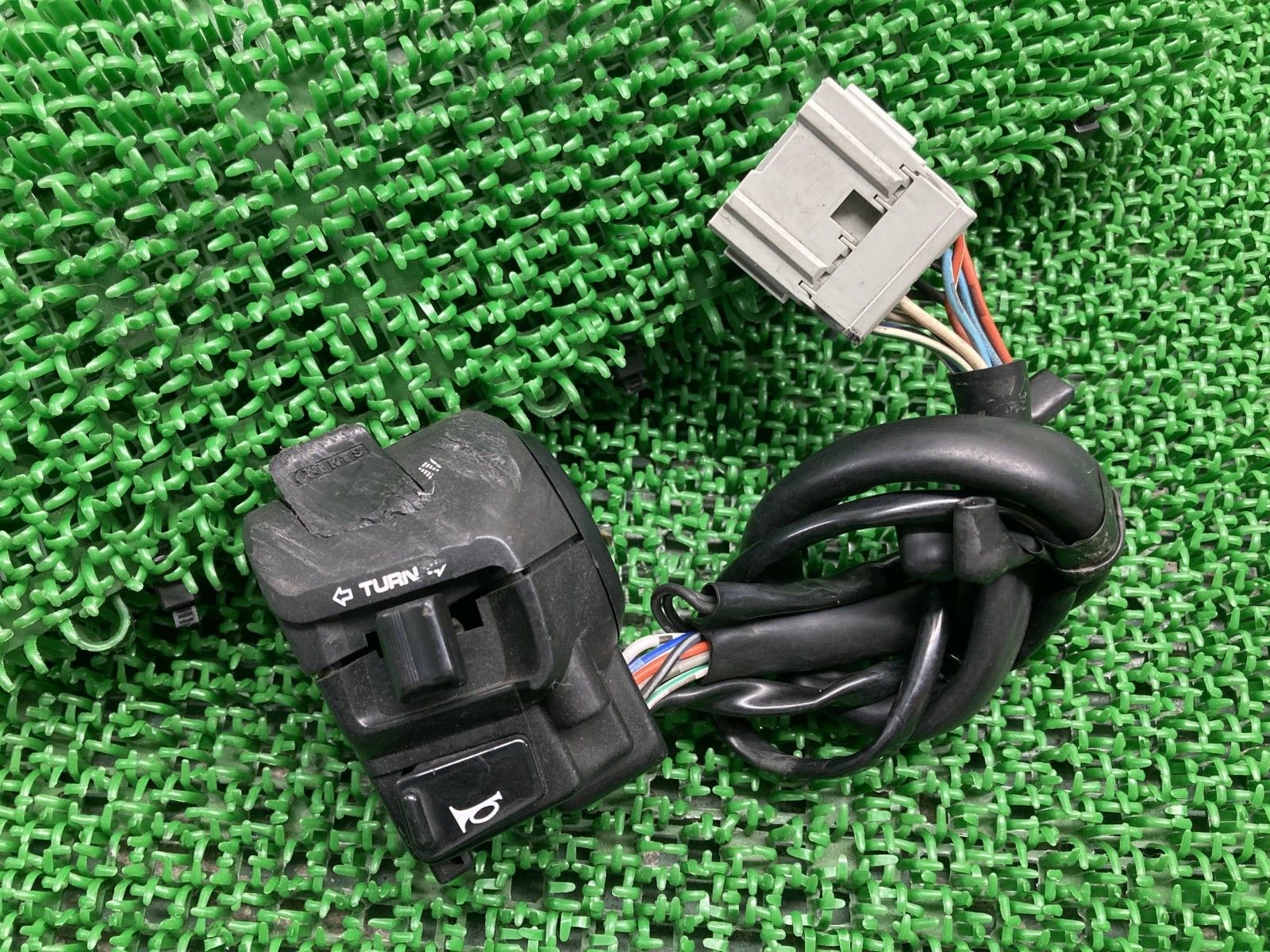 CBR600RR ハンドルスイッチ 左 HM-32QB-T ホンダ 純正 中古 バイク
