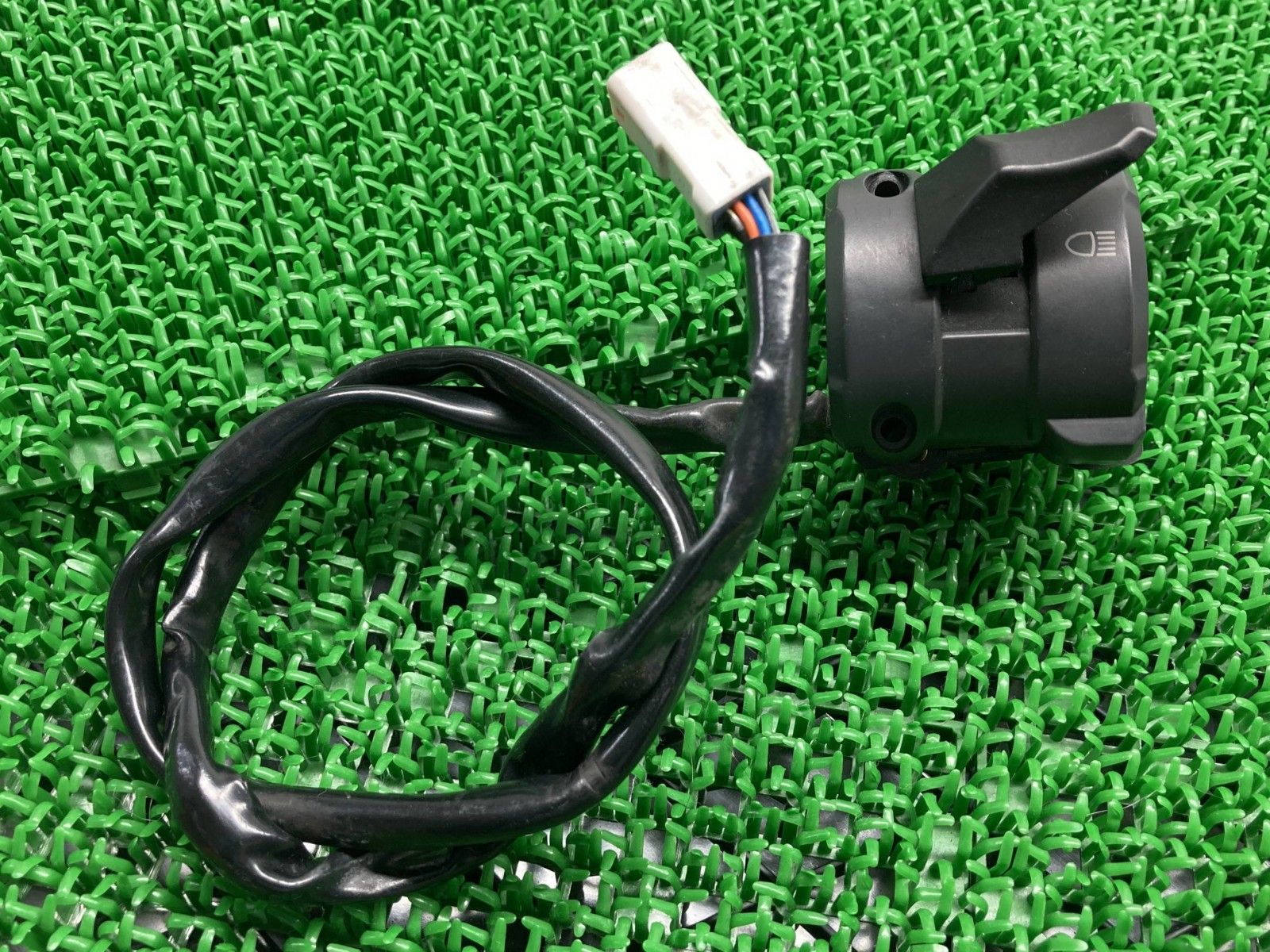 1199パニガーレR ハンドルスイッチ 左 J589B ドゥカティ 純正 中古 バイク 部品 Pnigale スイッチボックス 割れ欠け無し 品薄 Sp