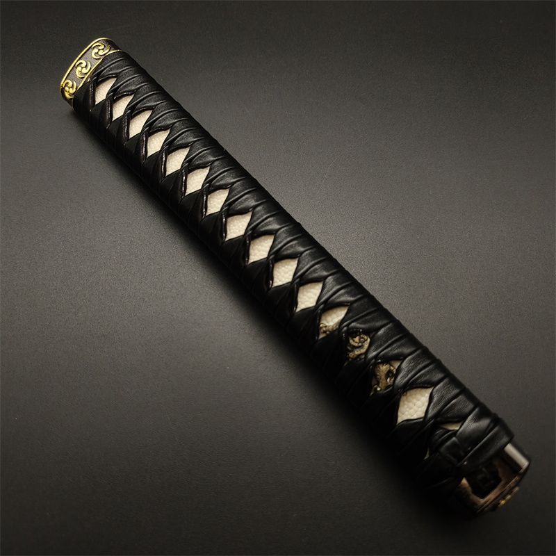 日本刀柄 三つ巴縁頭 虎目貫 pbz20 日本刀装具 新品 全長約26CM 本鮫皮