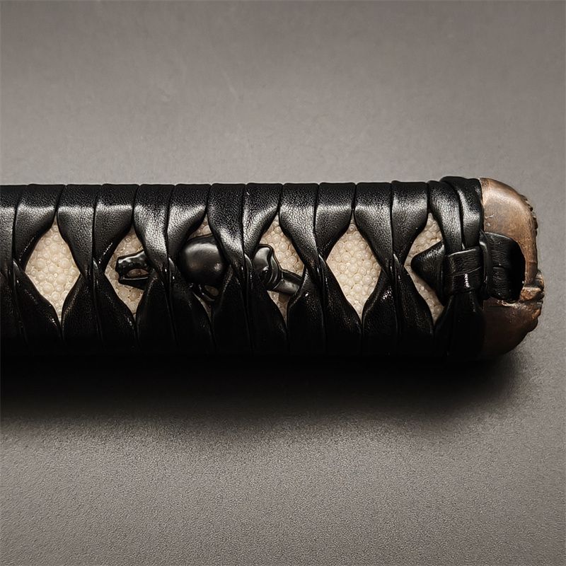 日本刀柄 桜縁頭 桃目貫 pbz21 日本刀装具 新品 全長約26CM 本鮫皮