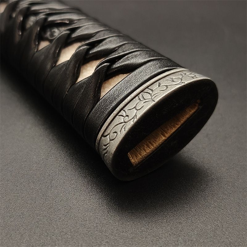 日本刀柄 唐草縁頭 五三の桐目貫 pbz31 日本刀装具 新品 全長約26CM 本