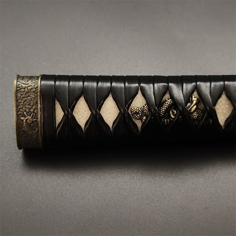 日本刀柄 雲龍縁頭 龍目貫 pbz37 日本刀装具 新品 全長約26CM 本鮫皮