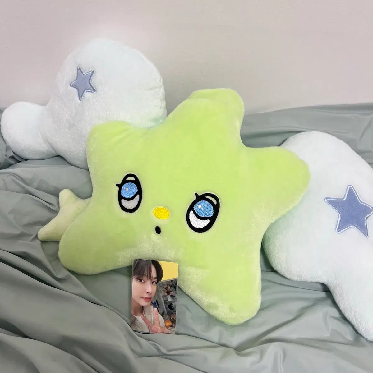 ウィーCHUUクッション LEEクッションver