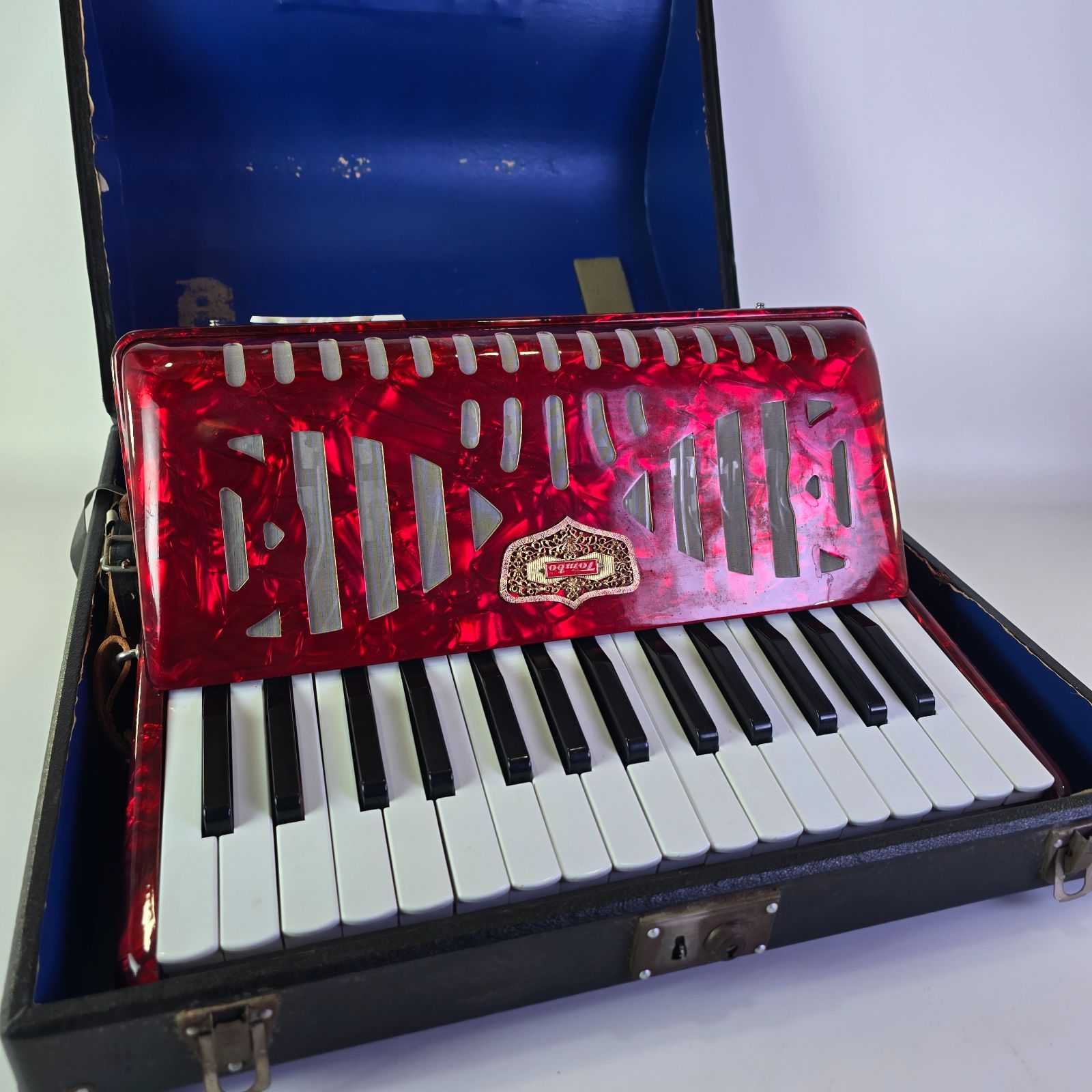 Tomboトンボ No181 ハードケース付き 鍵盤楽器 TOMBO アコーディオン