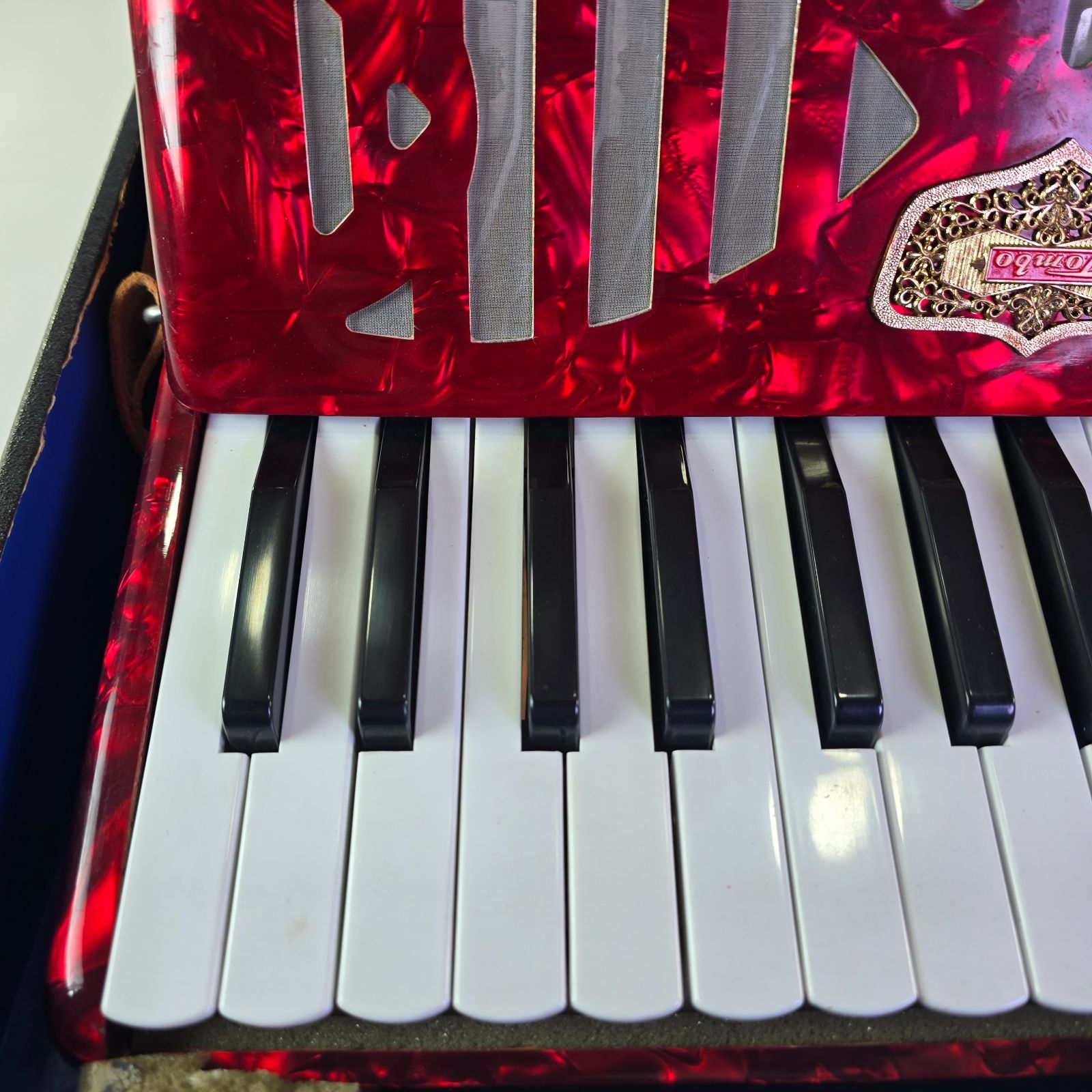 Tomboトンボ No181 ハードケース付き 鍵盤楽器 TOMBO アコーディオン