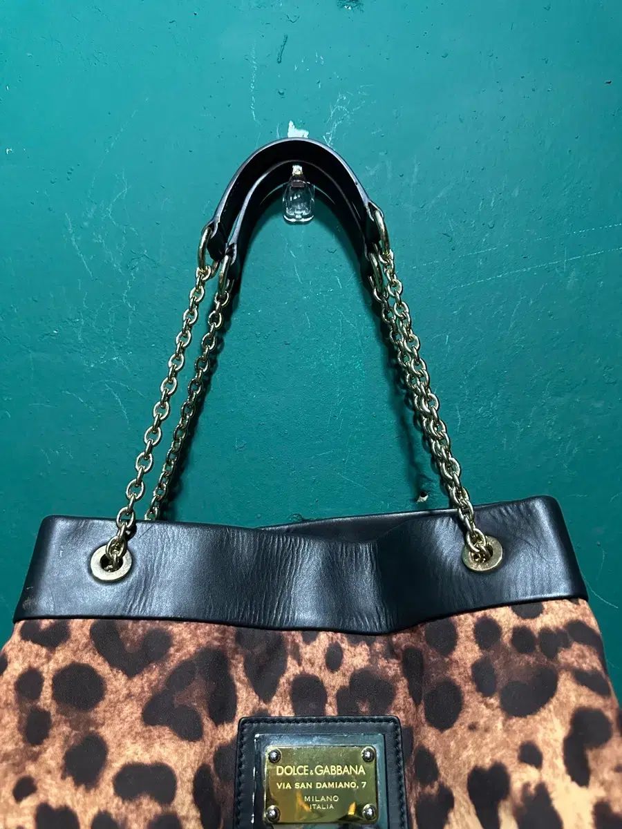 ドルチェ＆ガッバーナ レオパード ヒョウ柄 チェーン ショルダーバッグ