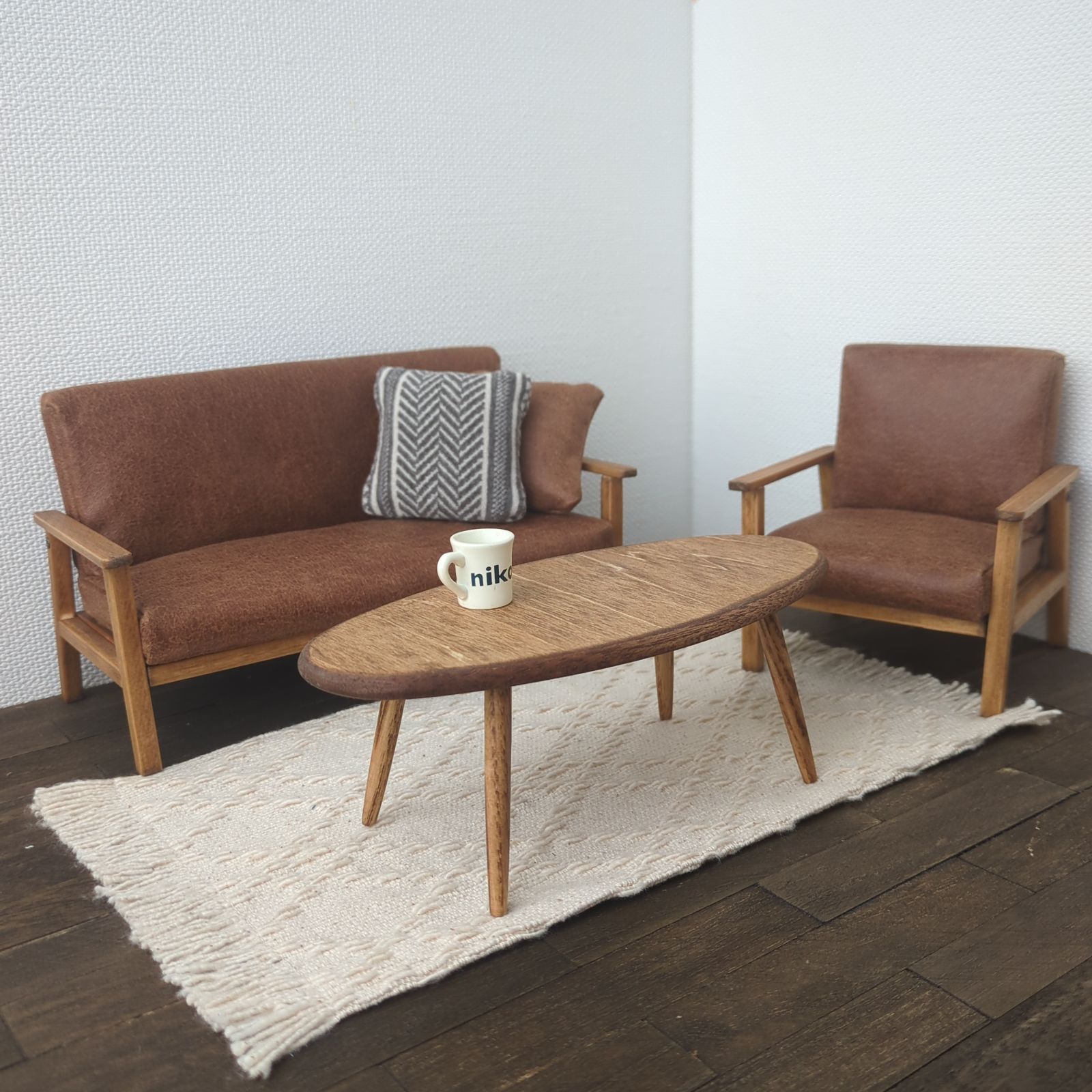 a-three〔 木枠ソファ〕ドールハウス ミニチュア ブライス リカちゃん