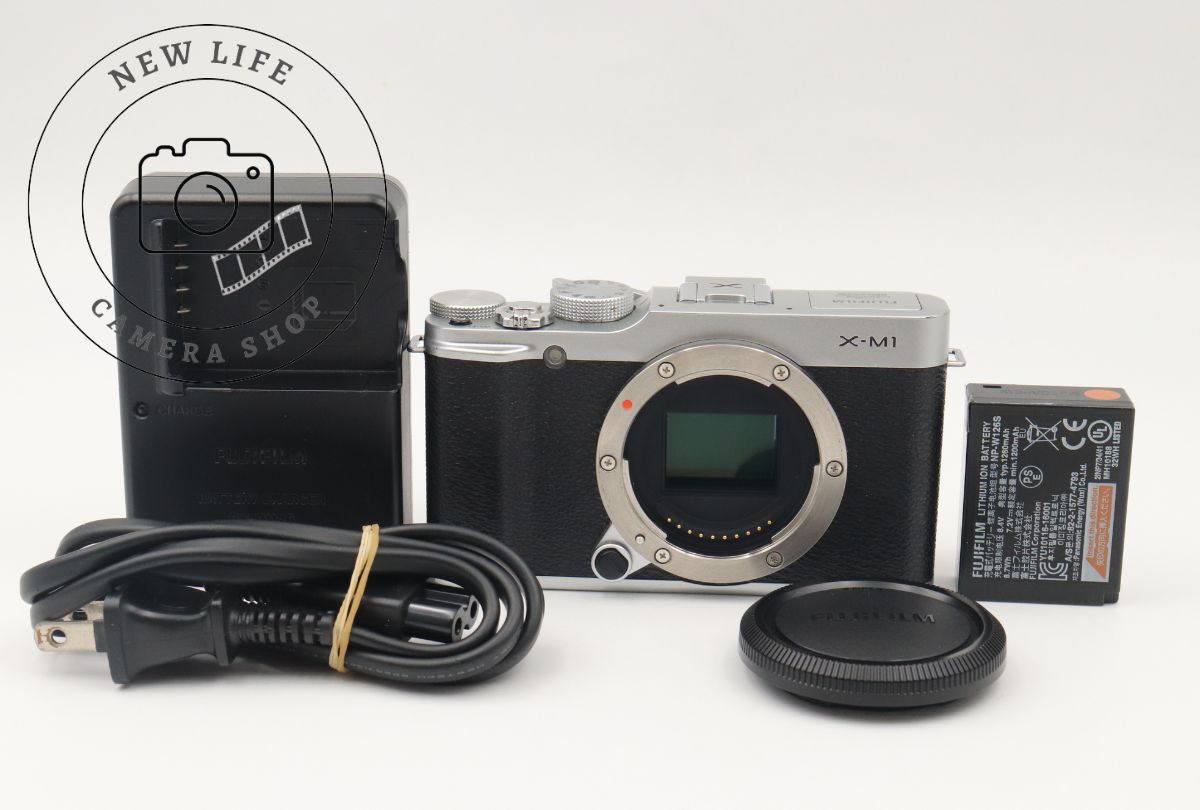 美品☆フジフィルム FUJIFILM ミラーレス一眼カメラ X-M1 ボディ APS-C