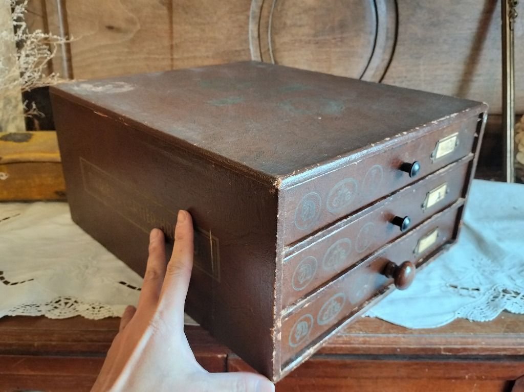 フランス アンティーク カルティエ ブレッソン スプールキャビネット 3