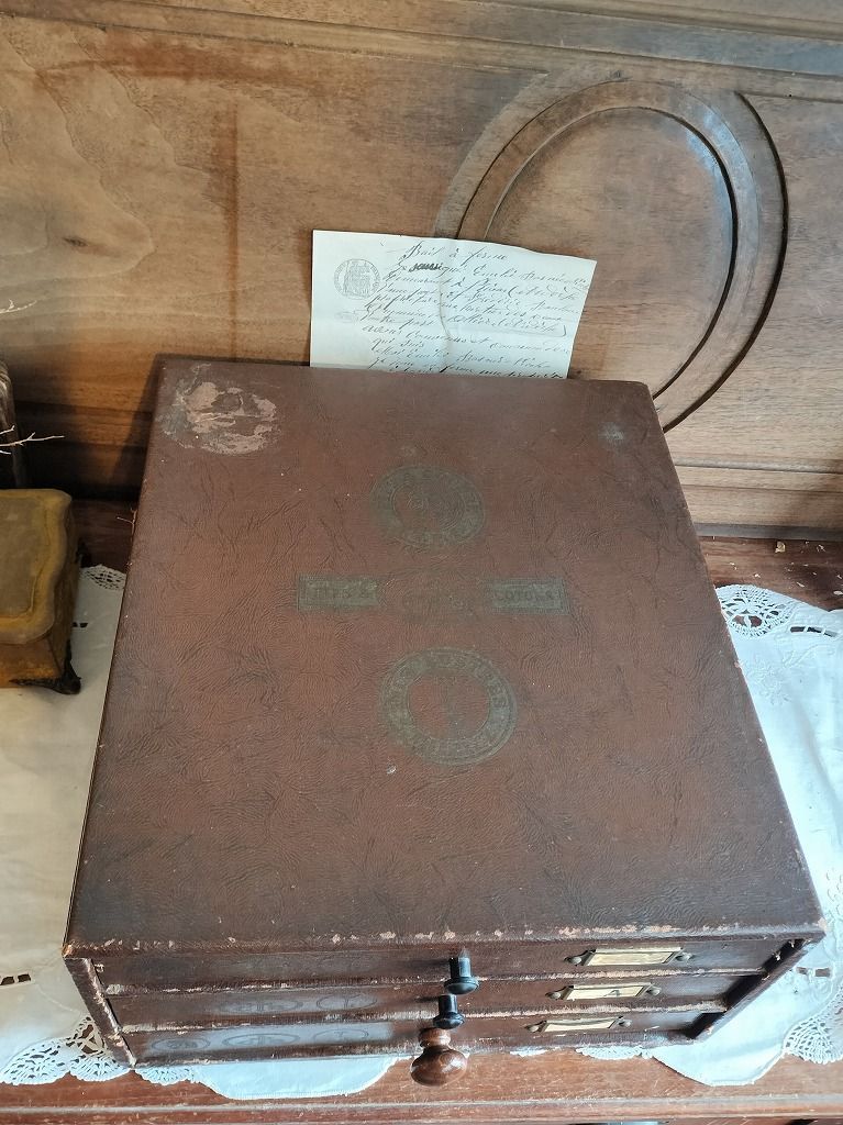 フランス アンティーク カルティエ ブレッソン スプールキャビネット 3