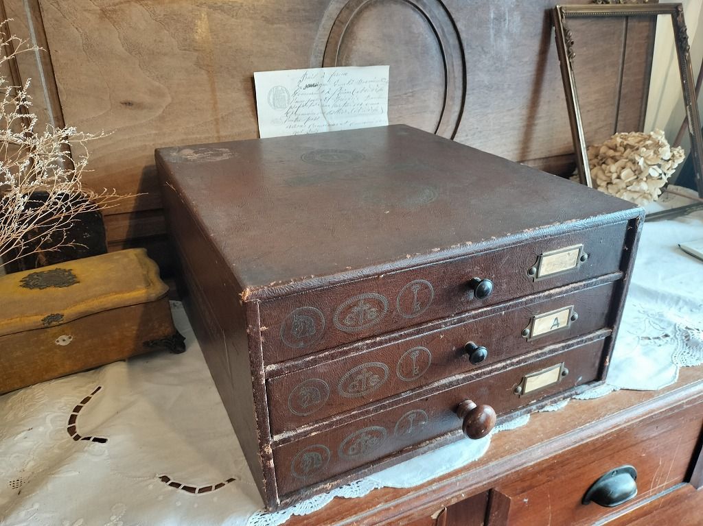 フランス アンティーク カルティエ ブレッソン スプールキャビネット 3