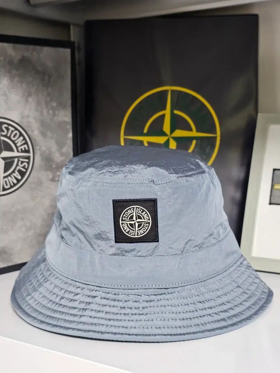 ストーンアイランド ナイロン メタル バケットハット (新品) - メルカリ