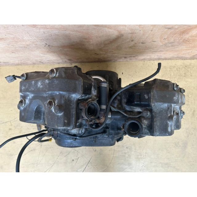 ZW 31978]ホンダ HONDA VT250F MC08-102 エンジン本体 MC08E - メルカリ