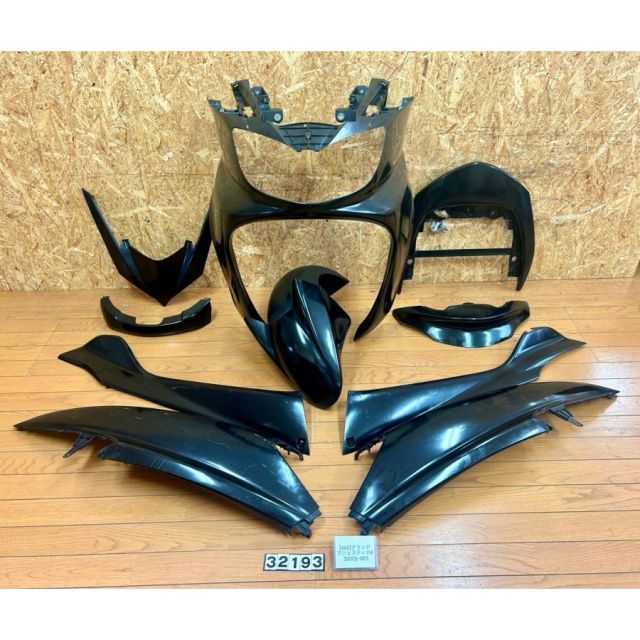 AAE 32193]ヤマハ YAMAHA グランドマジェスティ250 SG15J-001 外装