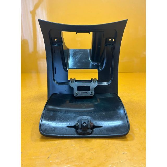 AAE 32215]ヤマハ YAMAHA グランドマジェスティ250 SG15J-001 センター