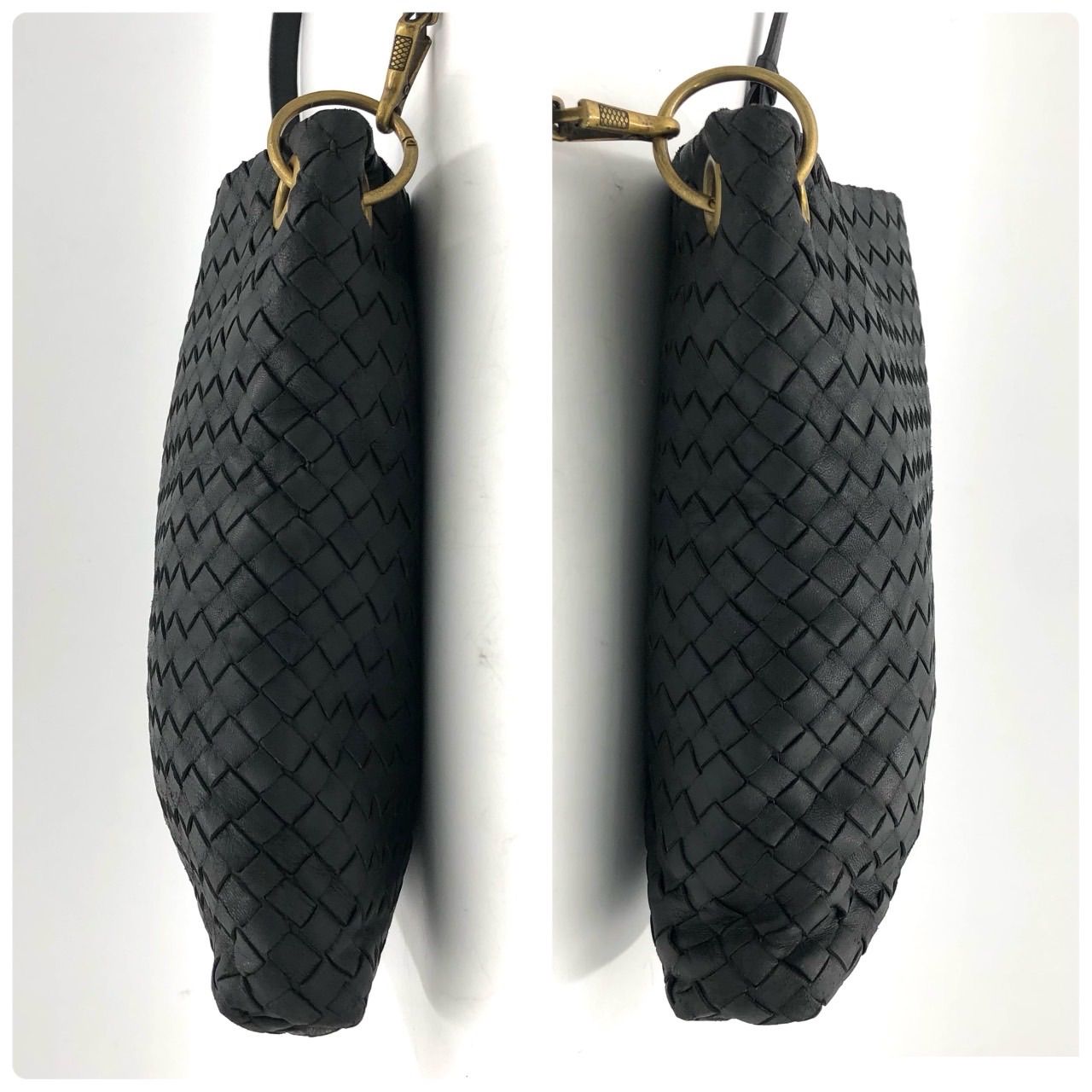 ボッテガヴェネタ イントレチャート ショルダーバッグ 黒 レザー 斜め