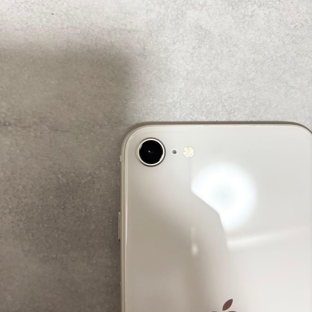 美品 iPhone SE 第3世代 64GB ホワイト バッテリ100% 261 - メルカリ