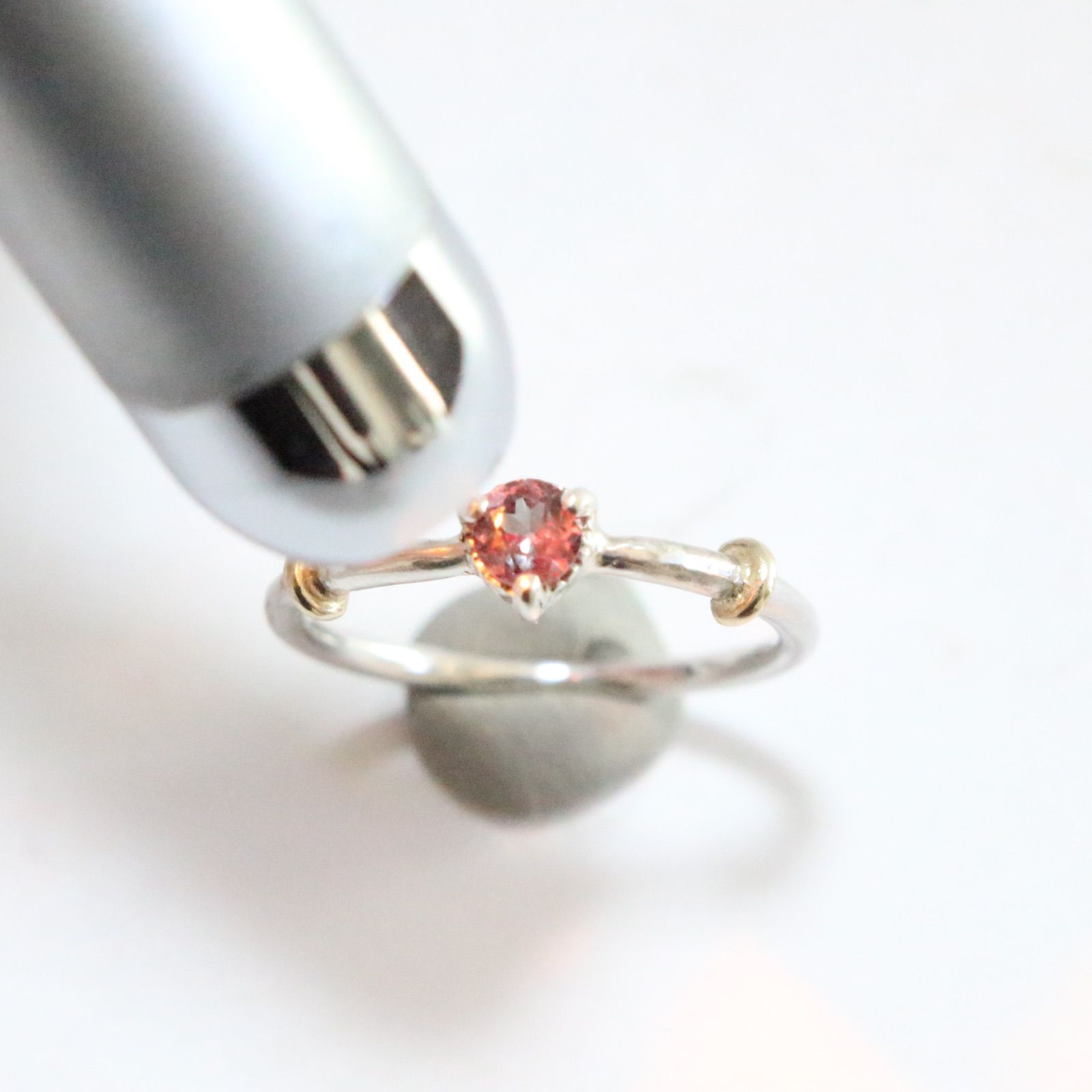 まるでマラヤな赤紫色✴︎ベキリーカラーチェンジガーネットK10小