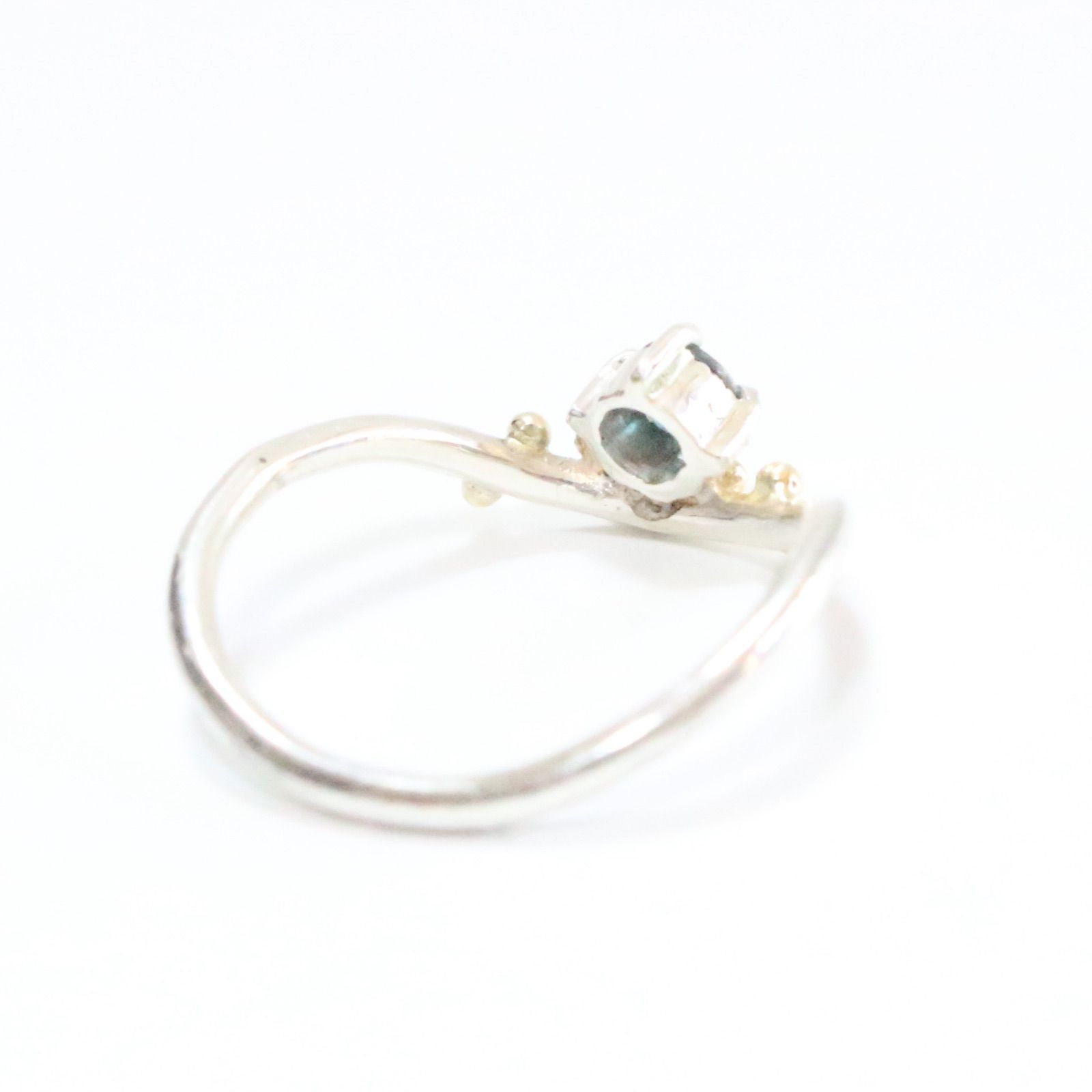 ベキリー産のカラーチェンジガーネットのK10粒々カーブシルバーリング