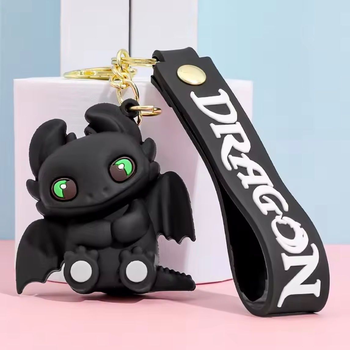 大人気❣️ヒックとドラゴン トゥース ナイトフューリー キーホルダー