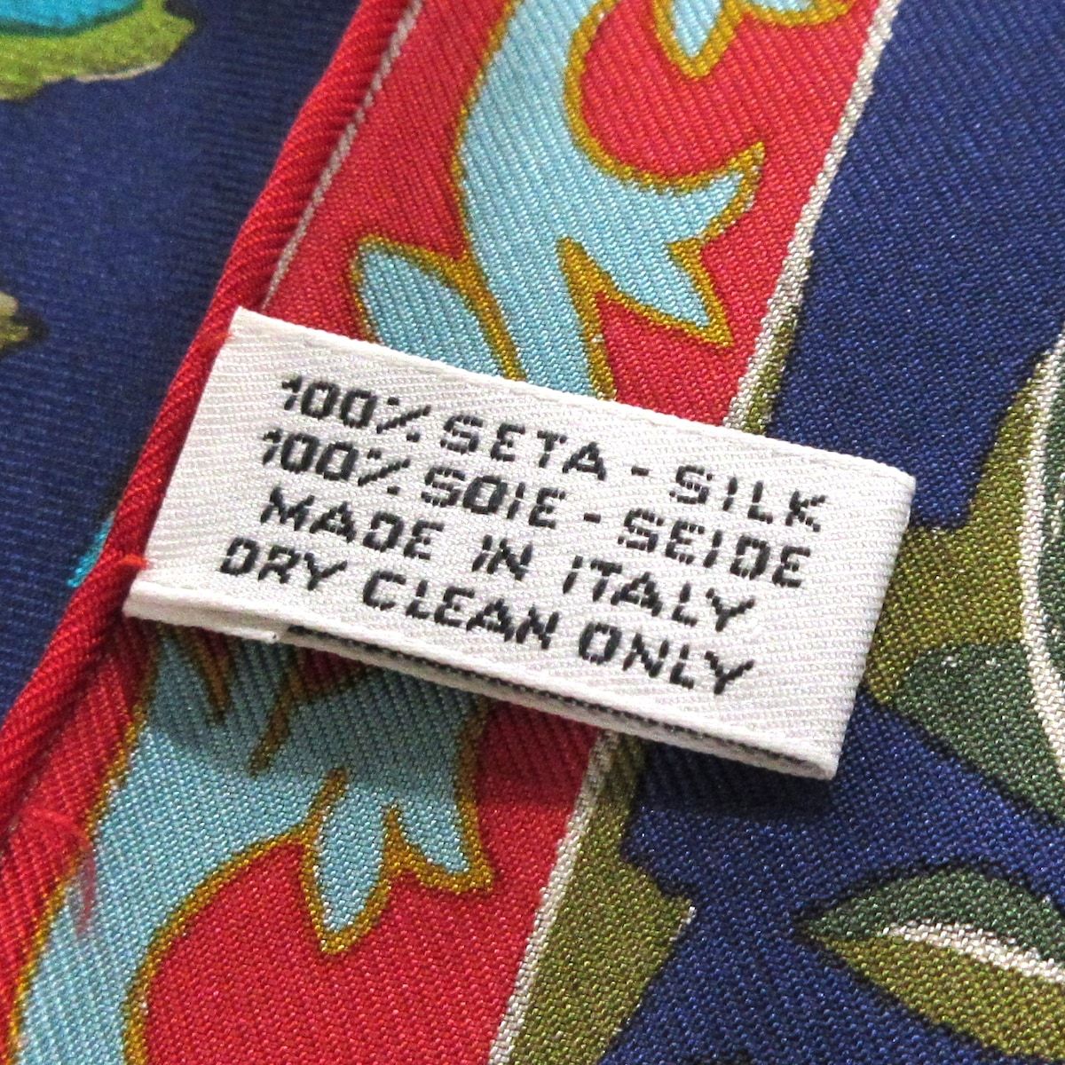 Christian Lacroix(クリスチャンラクロワ) スカーフ - ブルー×レッド