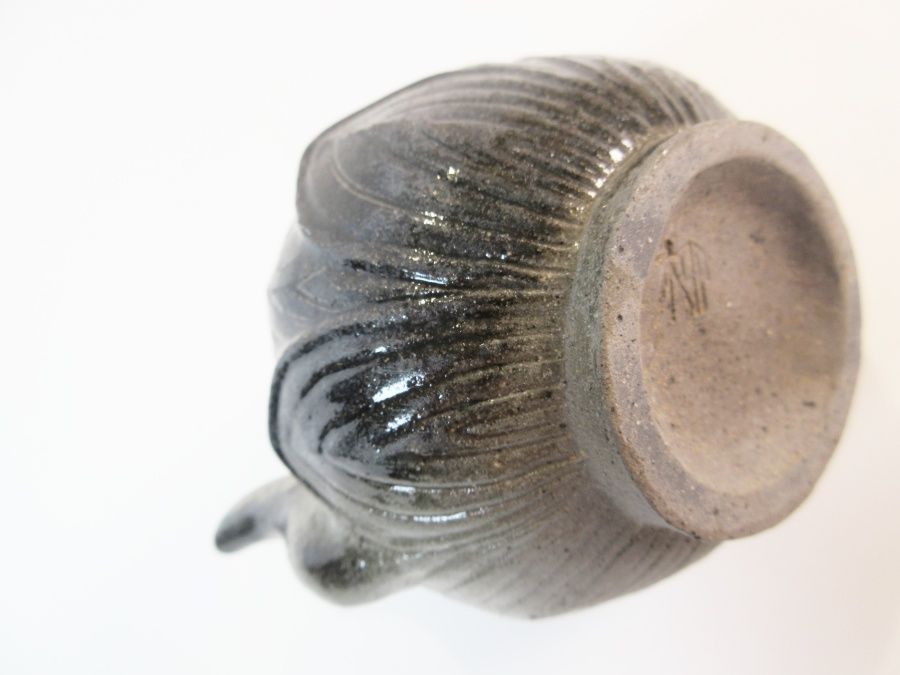 韓国美術 書道具 新羅窯 柳孝雄 作 新羅土器 高麗青磁 蓮峯形 水滴