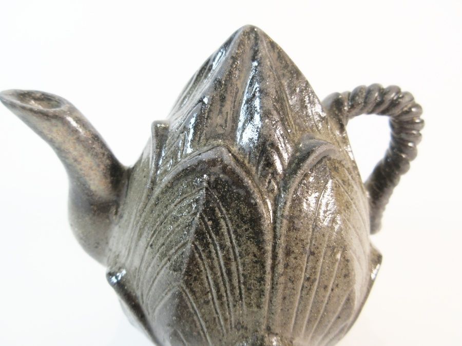 韓国美術 書道具 新羅窯 柳孝雄 作 新羅土器 高麗青磁 蓮峯形 水滴