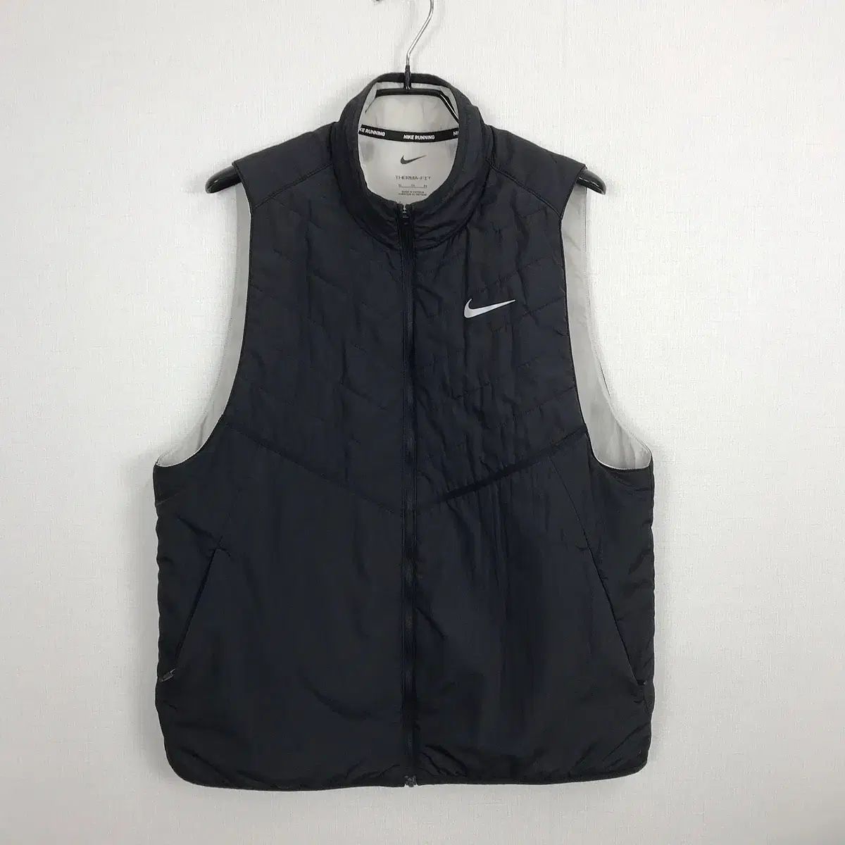 ナイキ サーマ フィット レペル ランニング 軽量 ダウンベスト メンズ