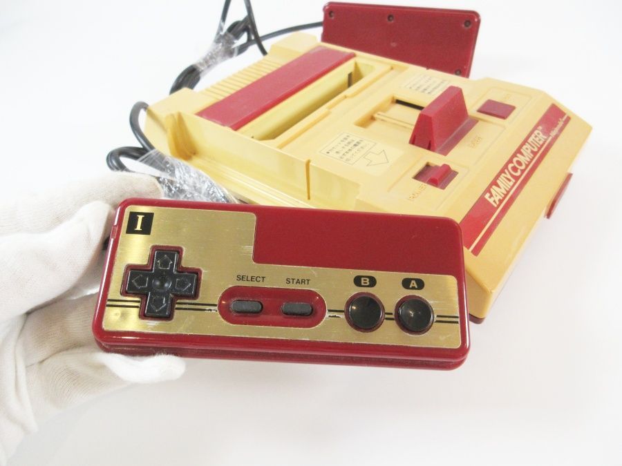 NINTENDO 任天堂 ファミリーコンピュータ ファミコン 本体 動作未確認