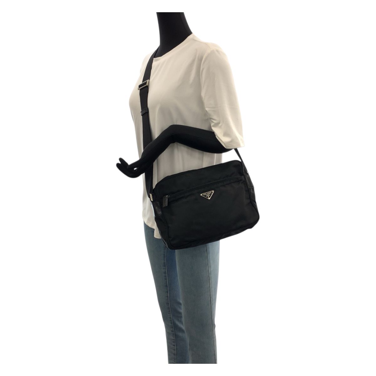 美品 PRADA プラダ テスート 三角ロゴプレート ブラック 黒 シルバー