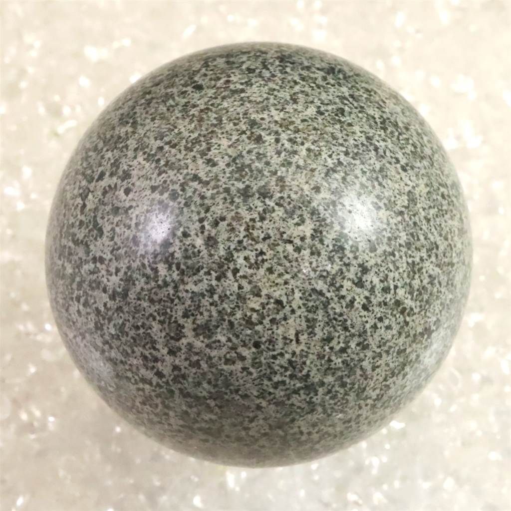 H E社 ガーディアナイト AZOZEO 60mmスフィア 丸玉 証明書付 293g 榎本通商55165