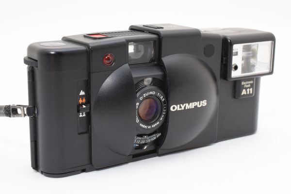☆外観極上 / ワケあり大特価☆ オリンパス OLYMPUS XA2 + A11