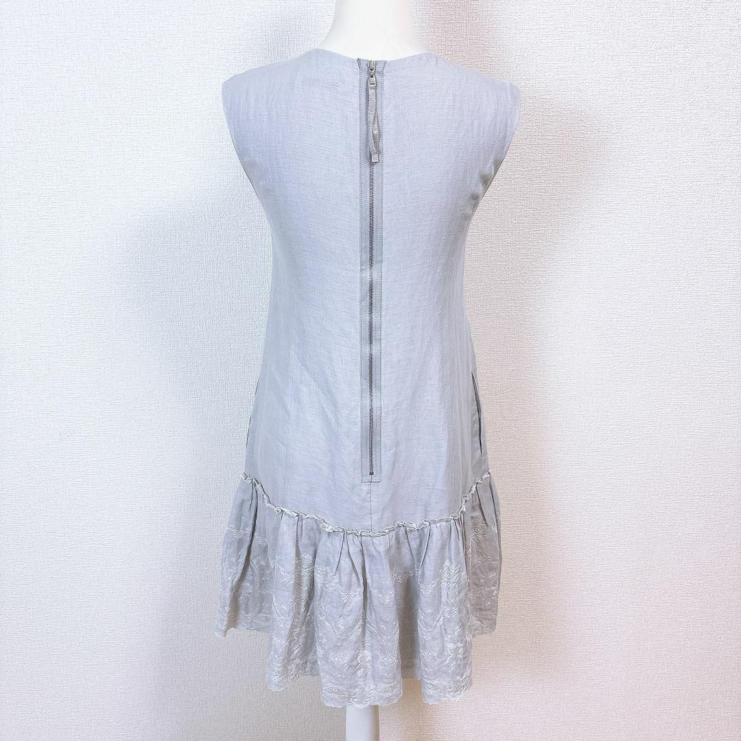 美品】FOXEY 裾刺繍 ノースリーブリネンワンピース 38 ライトグレー