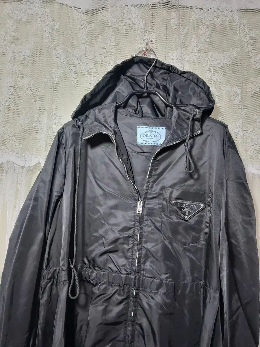 PRADA プラダ ブラック ウィンドブレーカー WHO フード ジャケット
