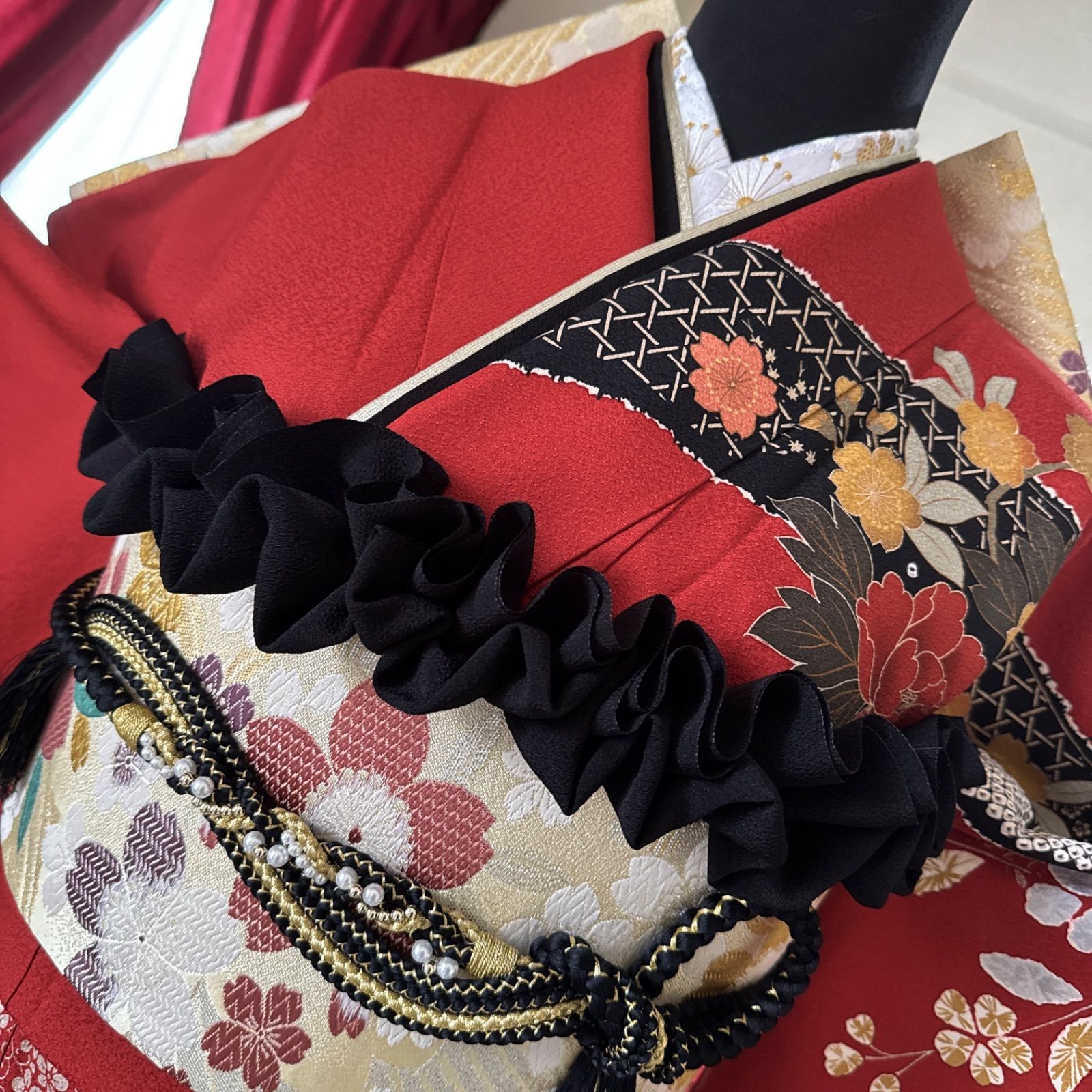 豪華振袖セット(4点)・袋帯・半衿・重ね衿・古典柄・駒刺繍・花車