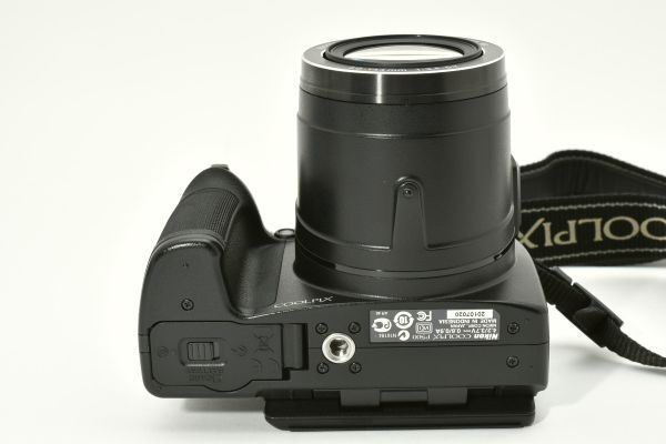 極美品｜Nikon COOLPIX P500 デジタルカメラ 1210万画素 裏面照射CMOS
