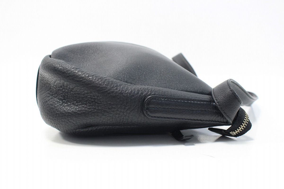 im product イッセイミヤケ ショルダーバッグ ブラック 2-M109/1/080 
