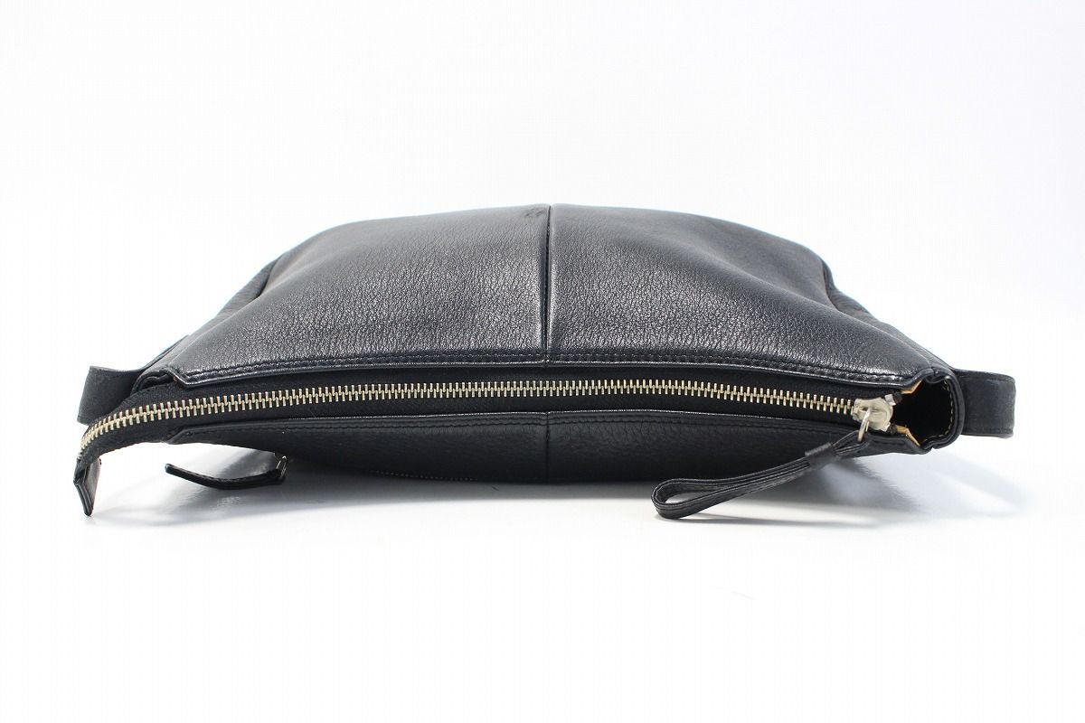 im product イッセイミヤケ ショルダーバッグ ブラック 2-M109/1/080 