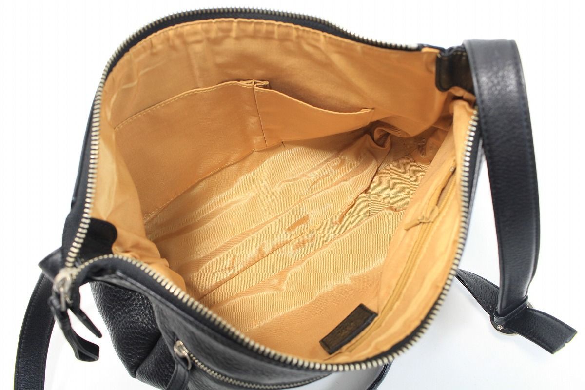 im product イッセイミヤケ ショルダーバッグ ブラック 2-M109/1/080 